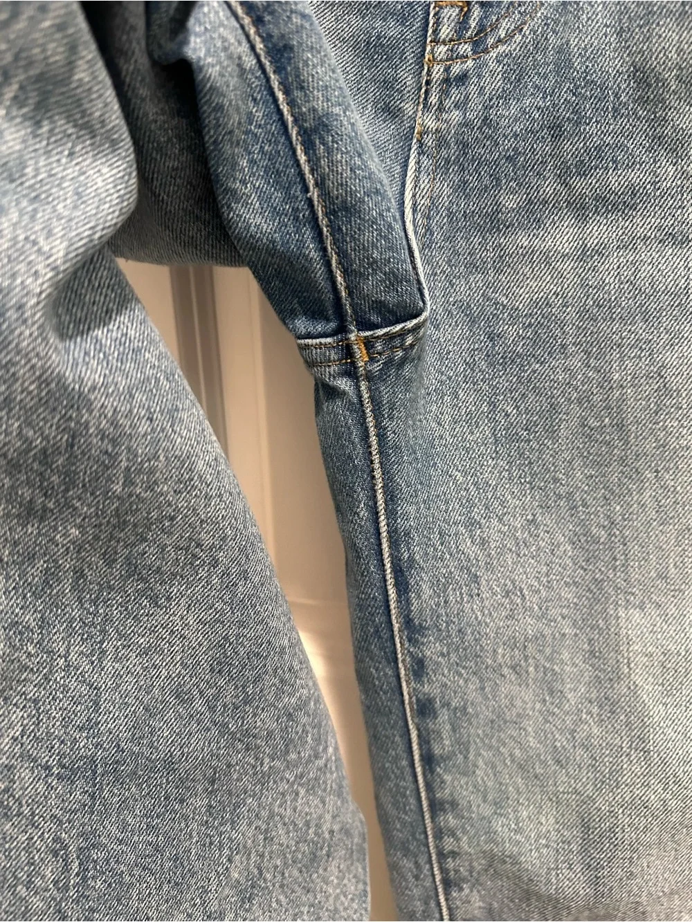 Madewell Mom’s Jean Light Wash Denim Jeans